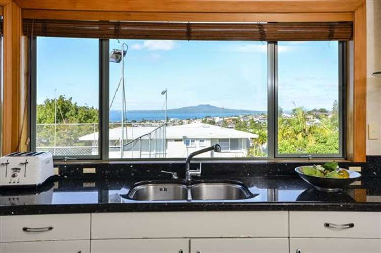 99 East Coast Road Castor Bay_14