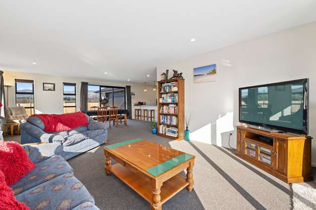 14 Hebbard Court Albert Town_1