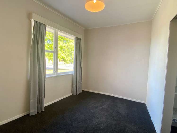 2 Keith Elliott Street Feilding_8