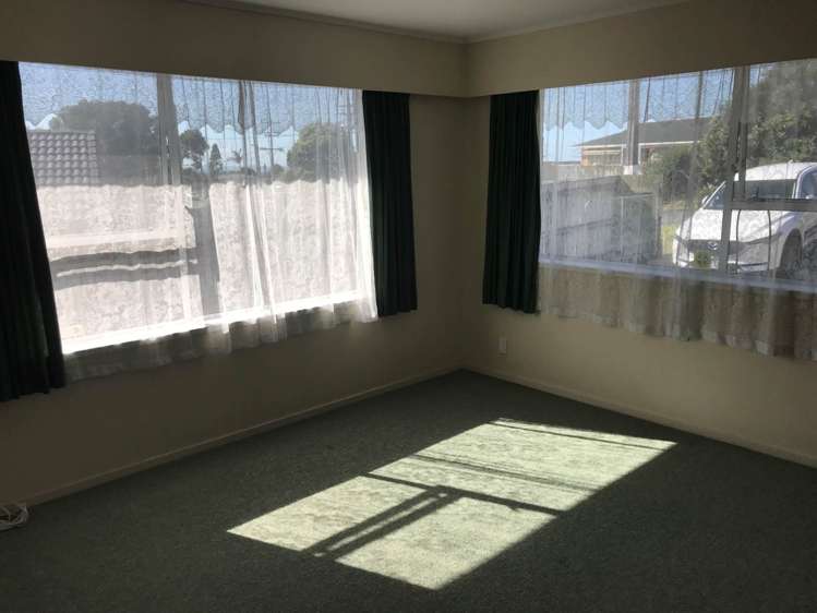 40 Royal Road Massey_8