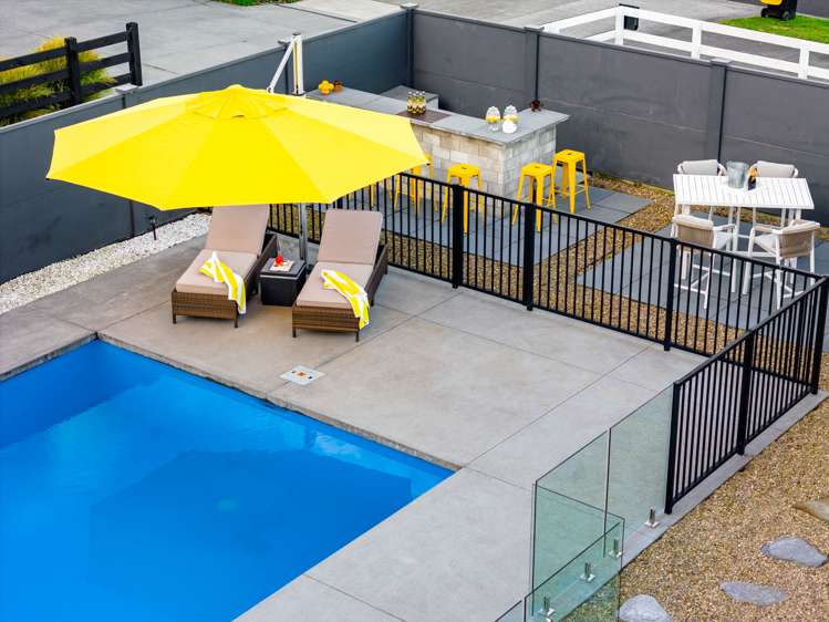 85 Alan Livingston Drive_3