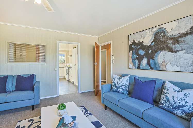 2/65 Middle Road Havelock North_6