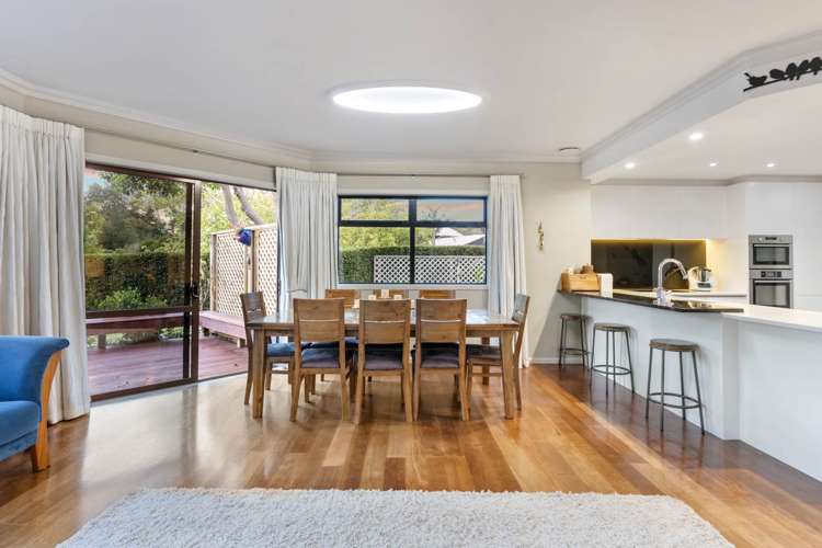 16 Lynwood Grove Dairy Flat_12