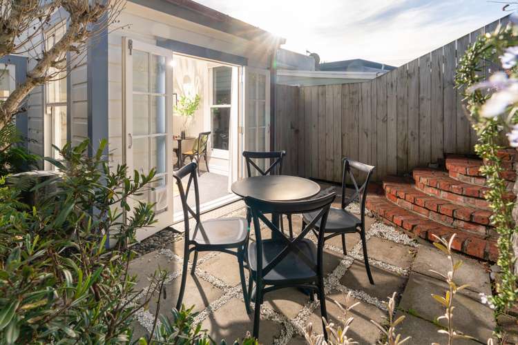 9 Royal Street Berhampore_14