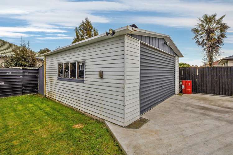 19 Kathleen Crescent Hornby_21