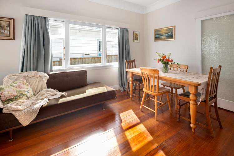 25 Bentinck Avenue Strathmore Park_10