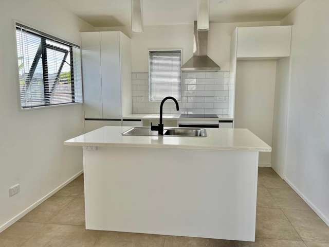 7 Opouatu Avenue Glenbrook_1