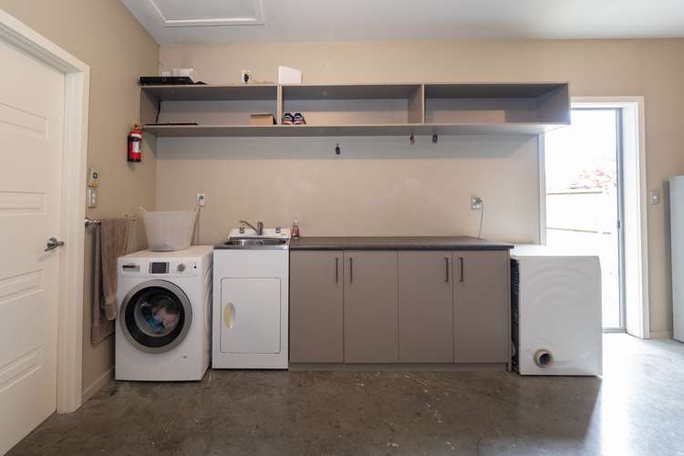 8 Somerset Grove Allenton_16