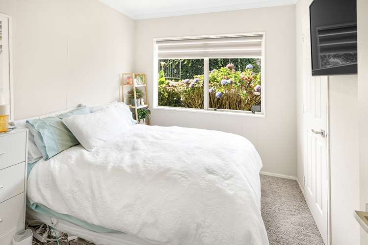 36 Pointon Glade Grandview Heights_16