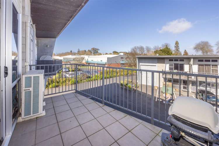 Unit 2 at 6 Ken Browne Drive Te Rapa_12