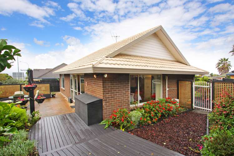 2/8 Nakhle Place Manurewa_10