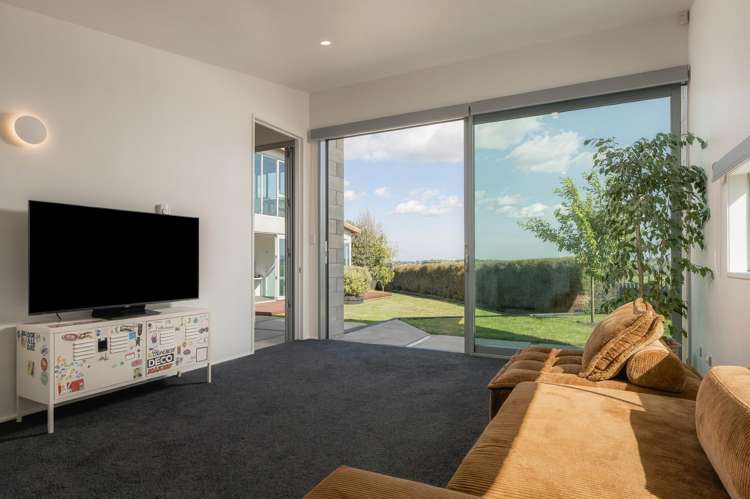 28 Highgrove Drive Grandview Heights_9