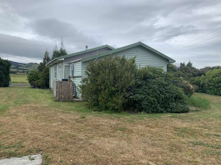 11 Calder Street Owaka_13