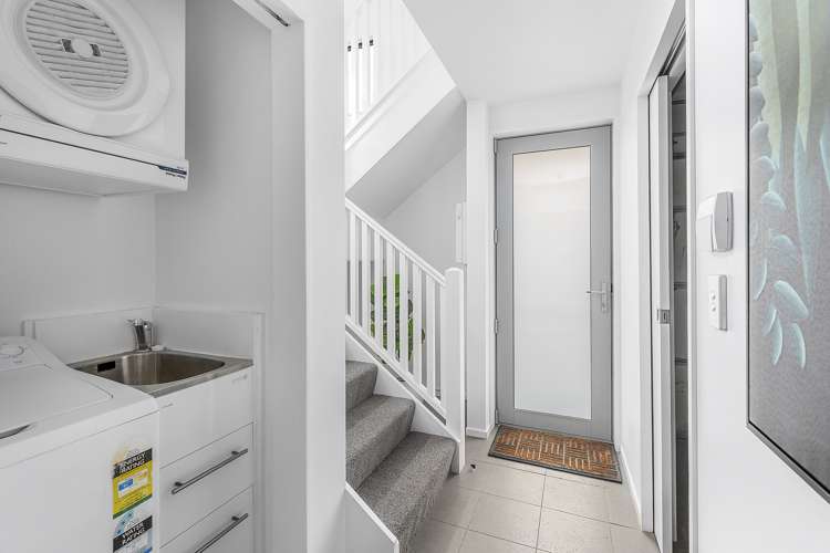 1/12 Agra Crescent Khandallah_10