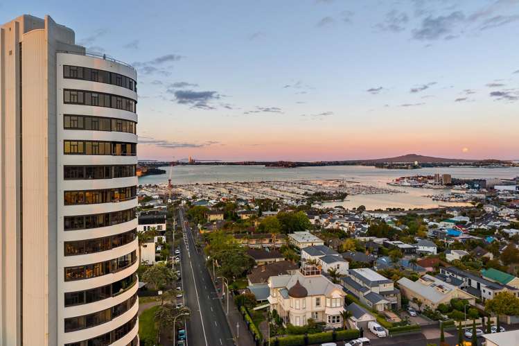 10/10 Shelly Beach Road_2