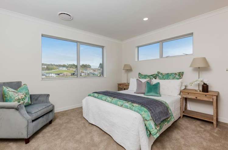 98 Colonial Drive Silverdale_18