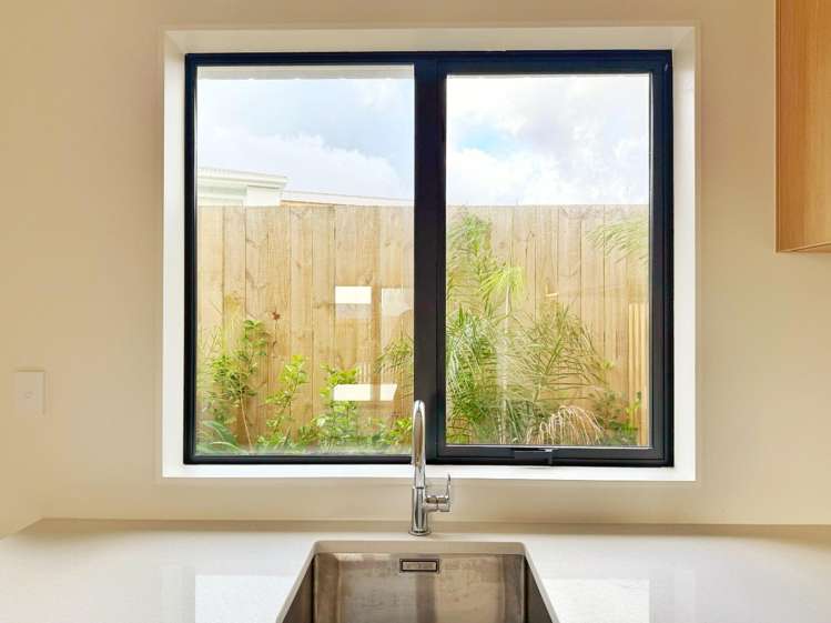 3/29 Normandy Place 11401_6