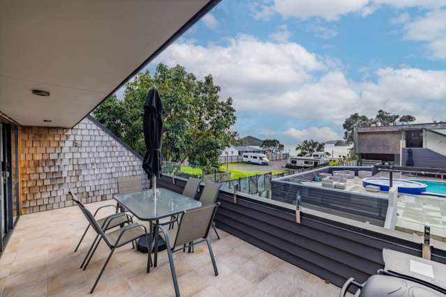 Paihia Beachfront Apartment