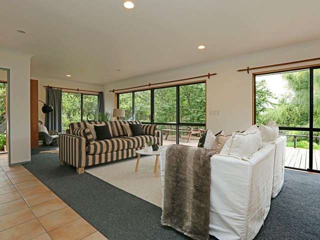 33 Cedar Road Te Awanga_1