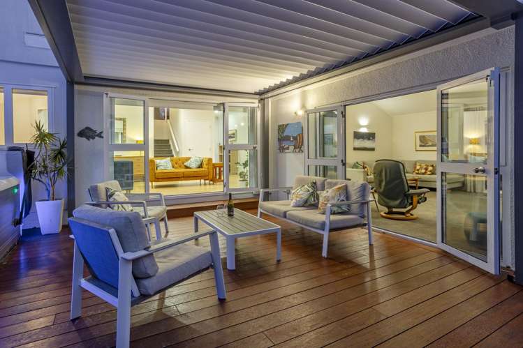 16 Waipuia Place Greenhithe_1