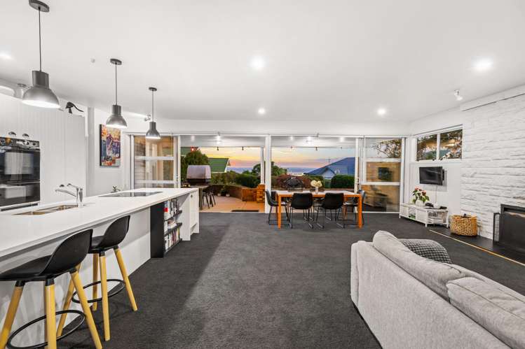 890 Whangaparaoa Road Manly_2
