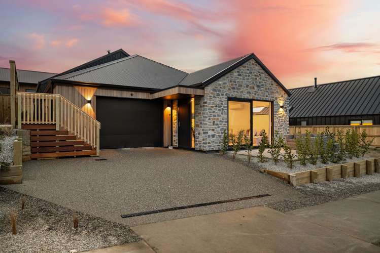 30 Grain Close Jacks Point_2