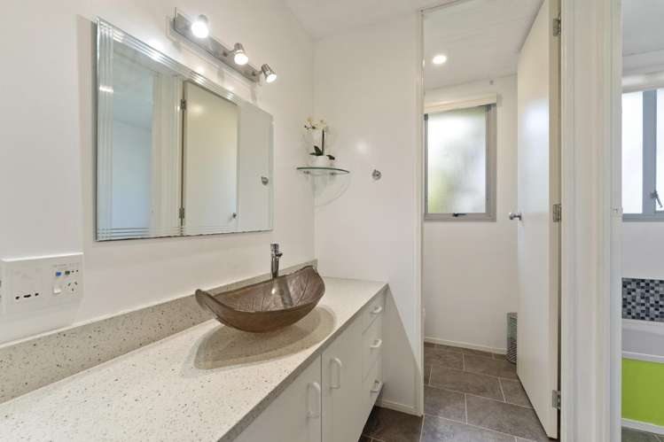 6 Robert Grove Paraparaumu_6