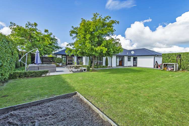 1 Leonie Lane West Melton_17