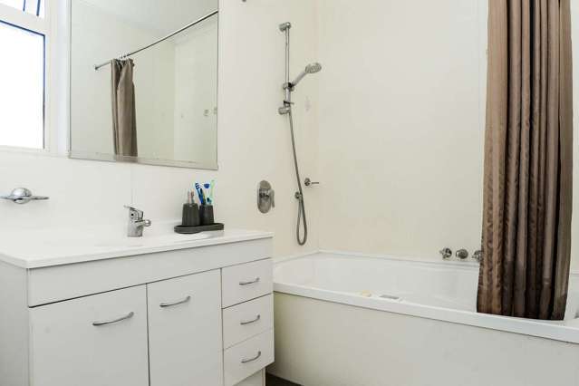 201 Willowpark Road South Hastings_2