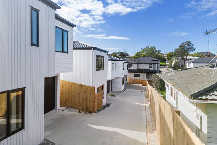 75A,B,C,D Chartwell Avenue_1