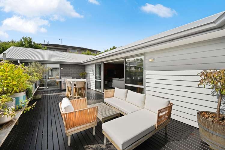 637 Picquet Hill Road_0