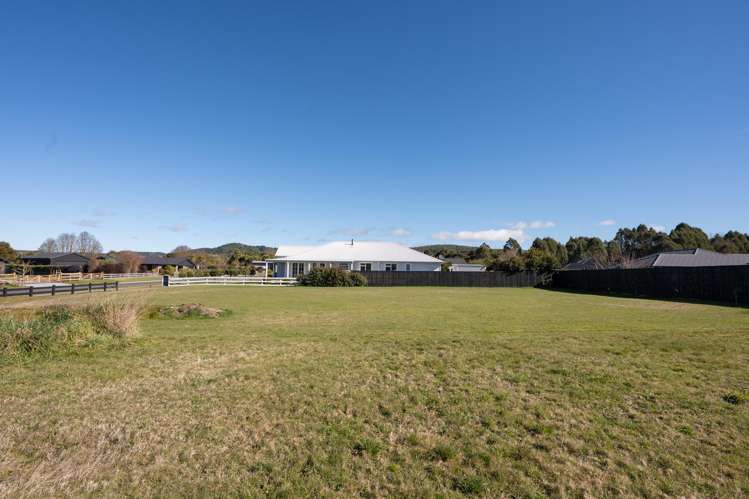 6 Pukatea Lane Kinloch_6