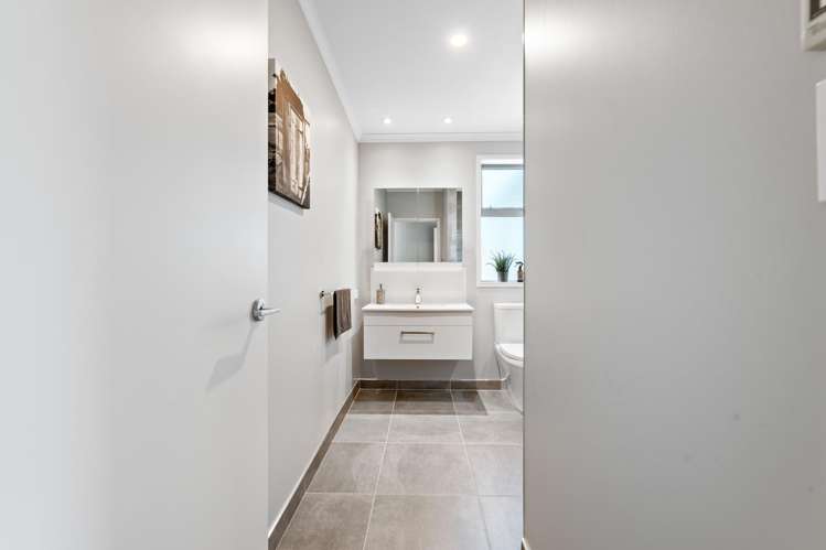 989 East Coast Road Kaiaua_17