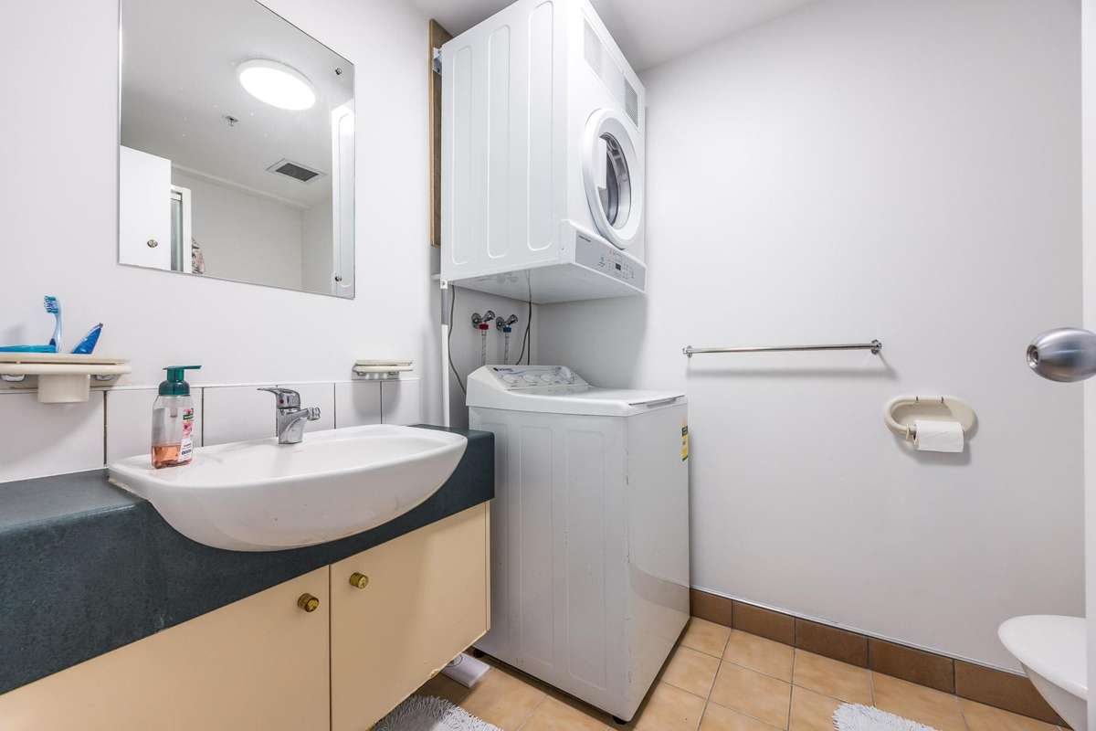 17J/3 Whitaker Place_2