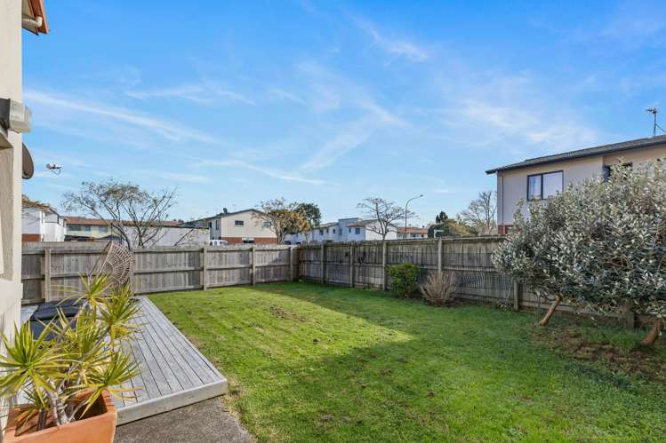 2 Elwarth Way Ranui_20