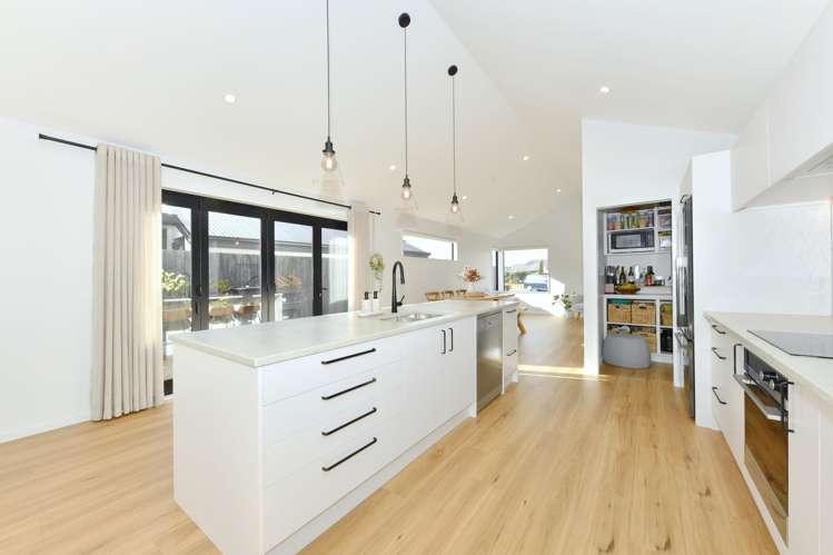 15 Colin Laloli Place Wigram_9