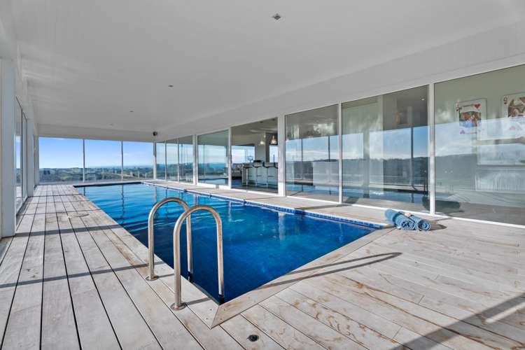 215 J Renall Road Pollok_18