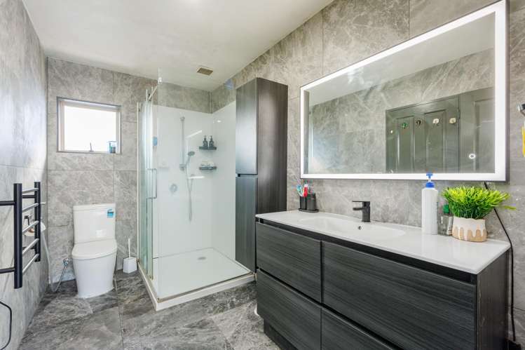 19 Carlas Way Ranui_9
