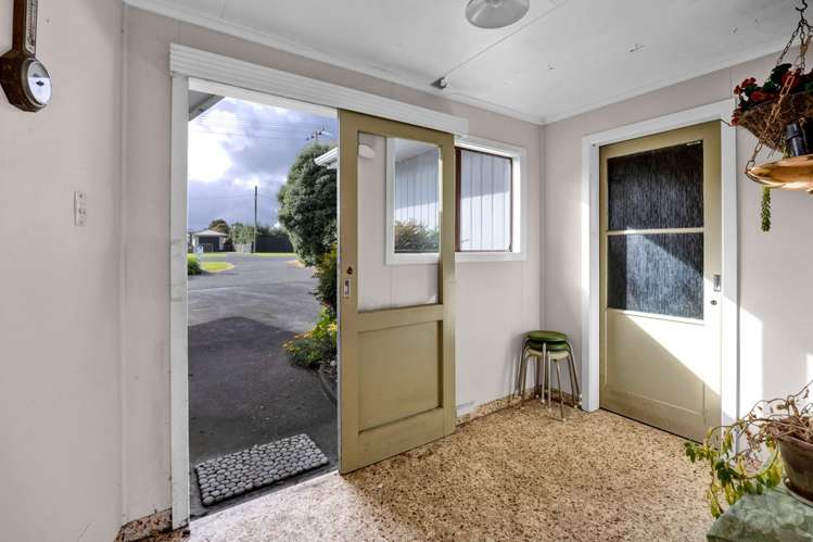 84 Domett Street Opunake_23