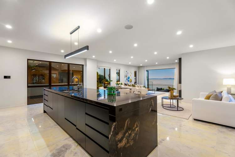 18A The Esplanade Eastern Beach_7