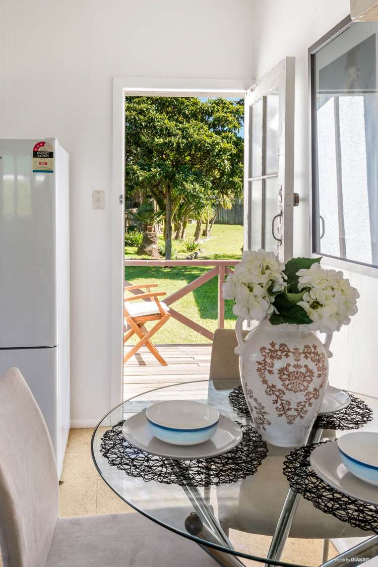 14 Sulphur Beach Road Northcote Point_16