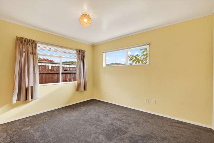 58B Whiting Crescent Greenmeadows_11