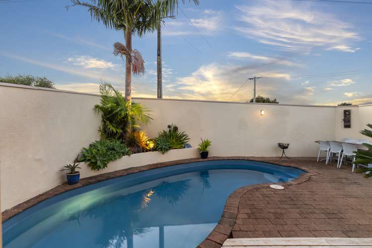 82 Arran Road Browns Bay_16