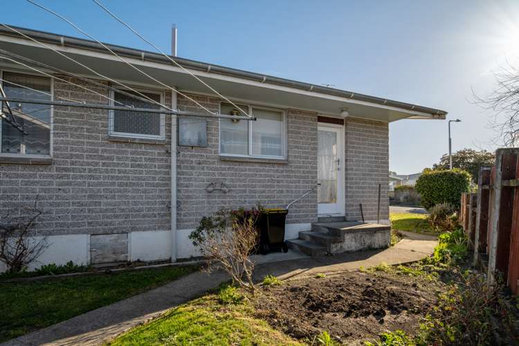 1/12 Newbourne Crescent Redwoodtown_16