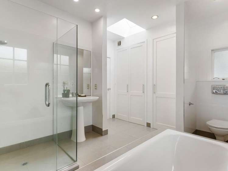 232 Lake Road Hauraki_9