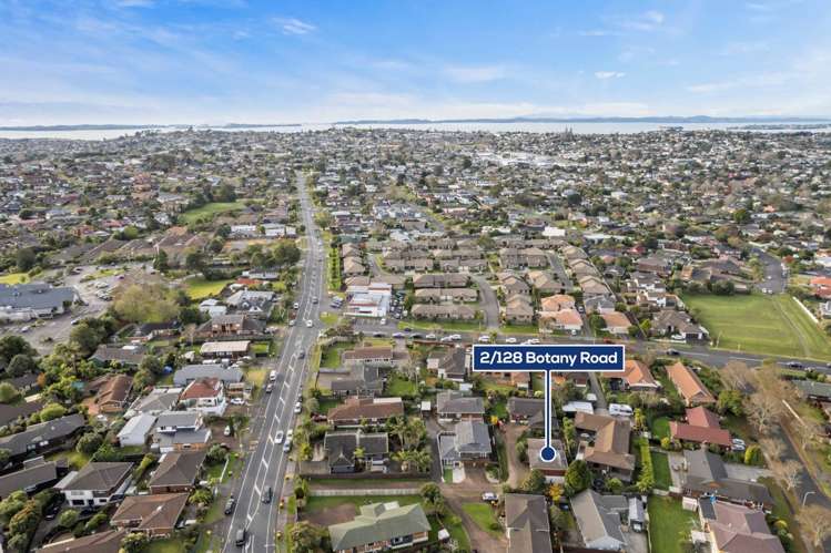 2/128 Botany Road Botany Downs_16