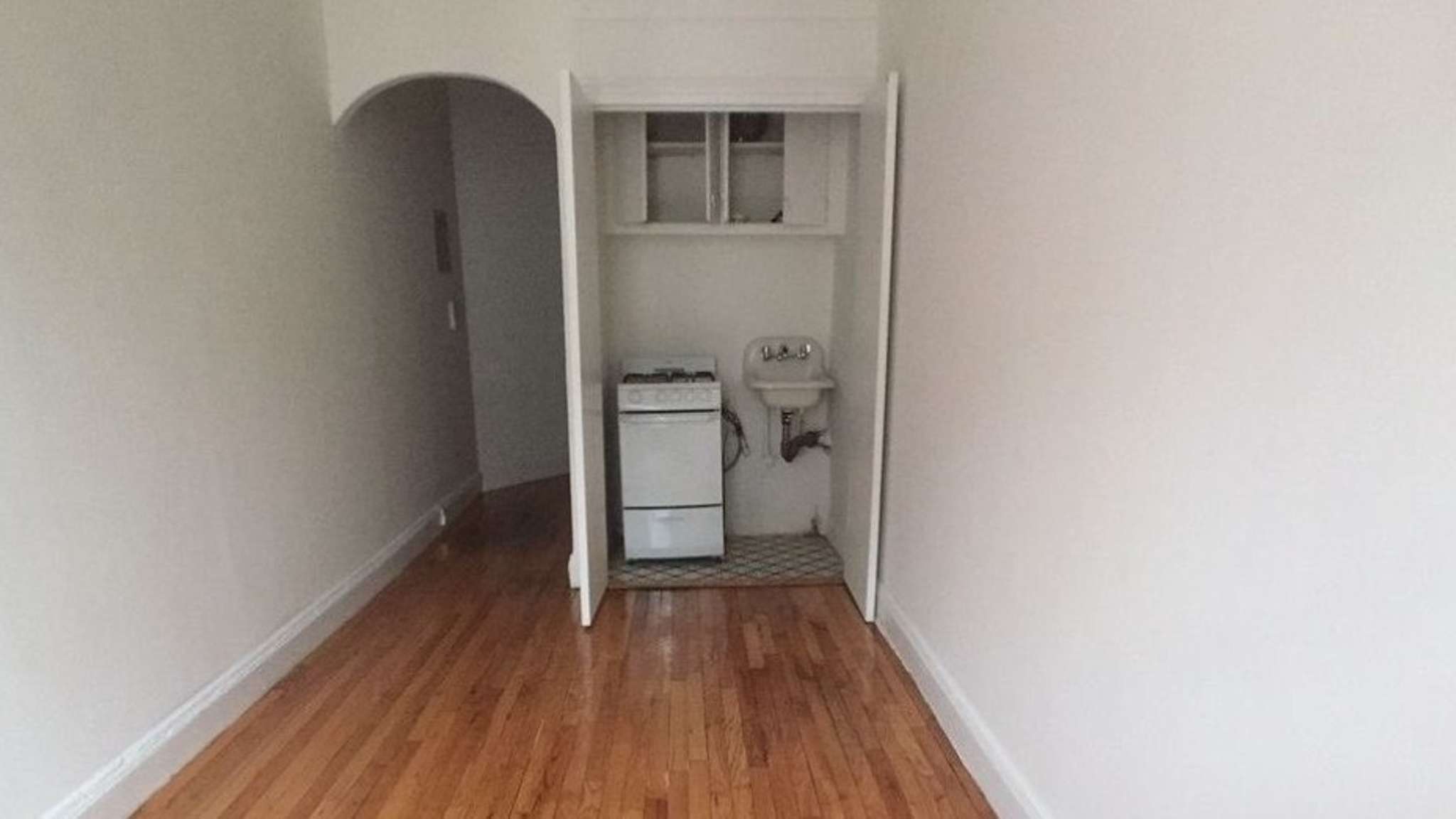 Tiny US apartment goes viral thanks to crazy rent