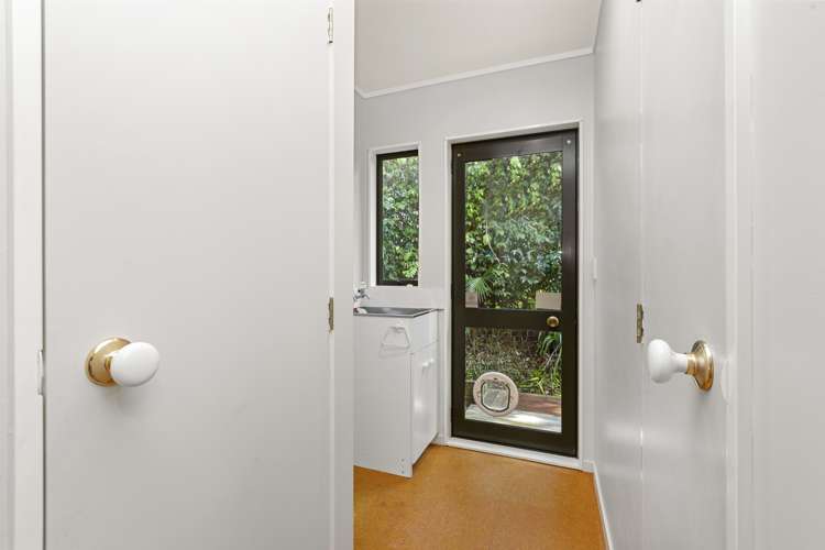 50 Lorenzen Bay Road Raglan_24