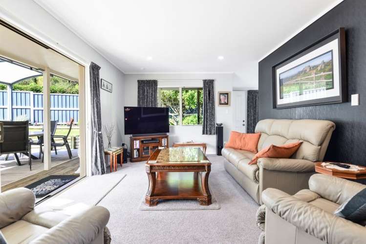 68 Dixon Road Glenview_7