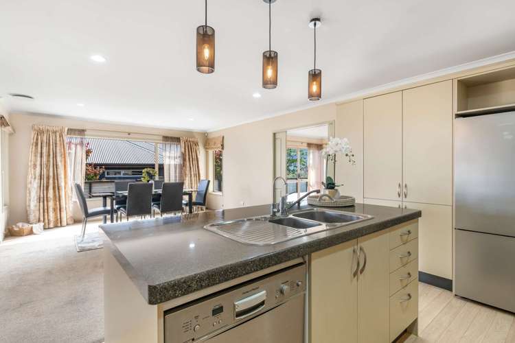 3 Devoy Drive Owhata_11